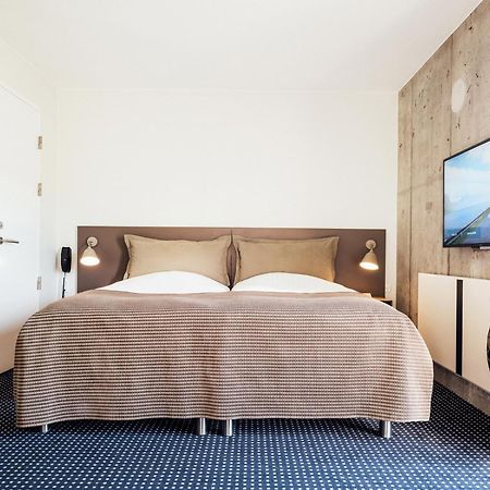 Hotel Foroyar Tórshavn Екстериор снимка