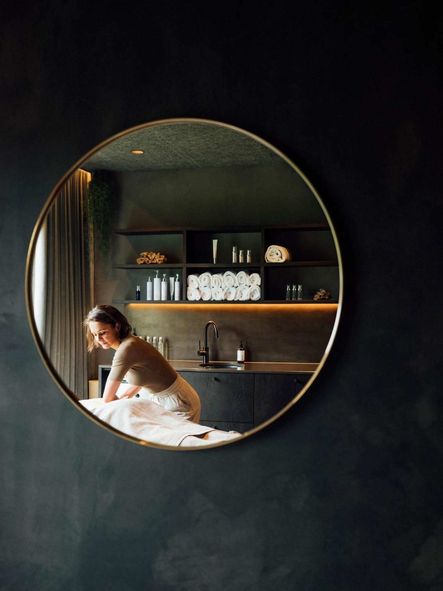 Hotel Foroyar Tórshavn Екстериор снимка