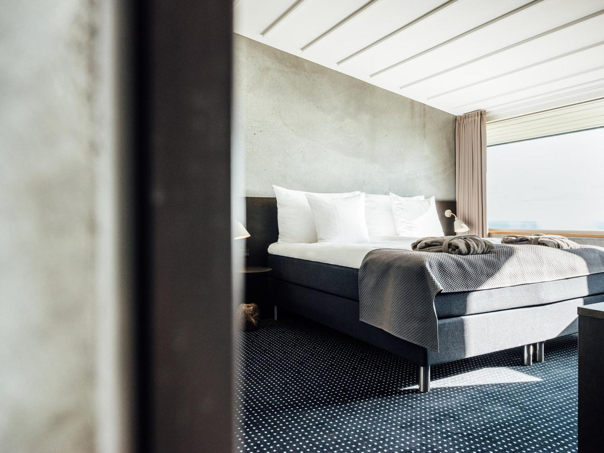 Hotel Foroyar Tórshavn Екстериор снимка