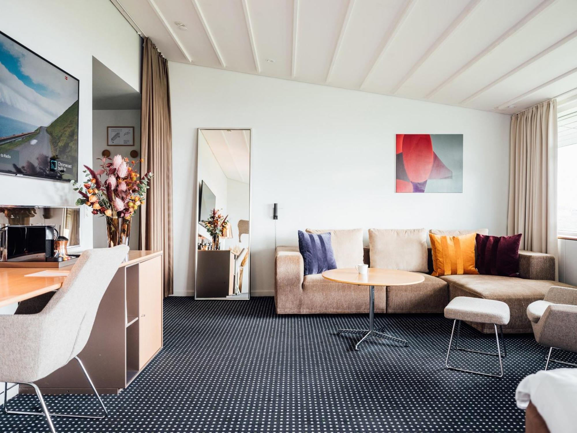 Hotel Foroyar Tórshavn Екстериор снимка